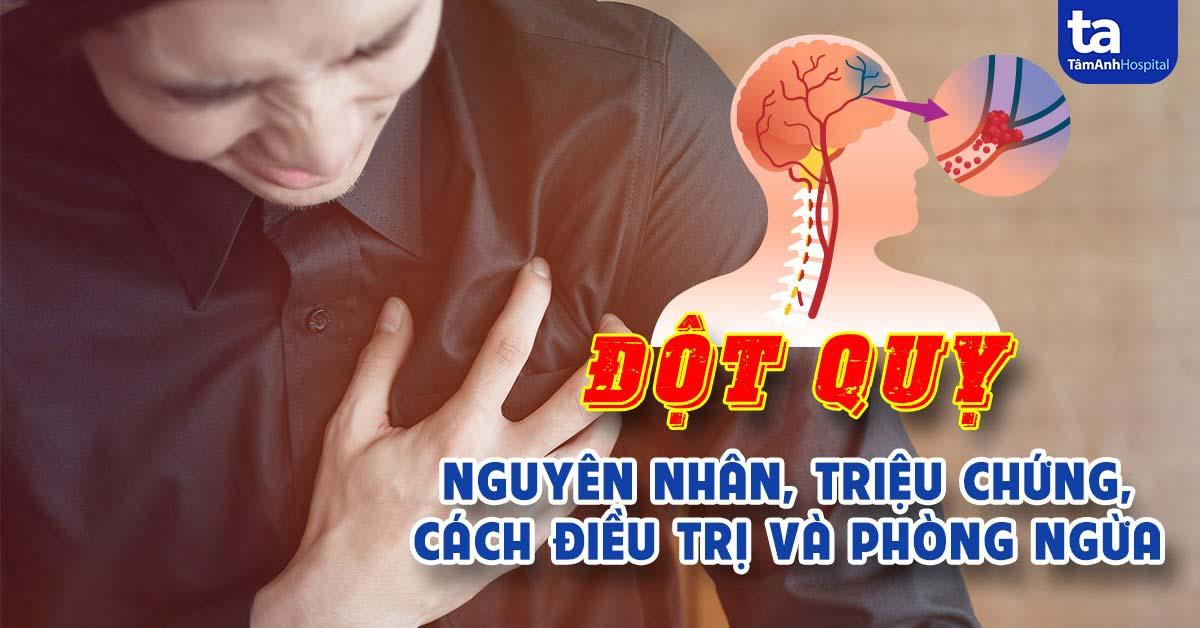 Bác sĩ đang tư vấn cho bệnh nhân về cách phòng ngừa đột quỵ